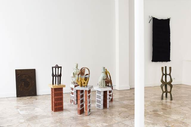 Une image contenant mur, meubles, intrieur, sol

Le contenu gnr par lIA peut tre incorrect.